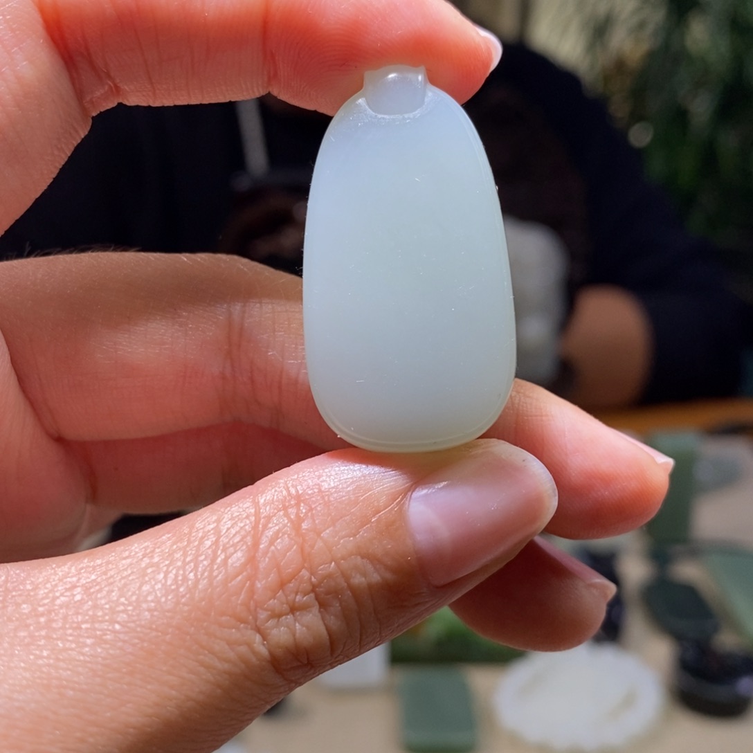 和田玉挂件未镶嵌淡**云