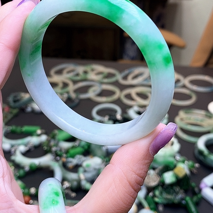 翡翠未镶嵌颈饰?****?57.5