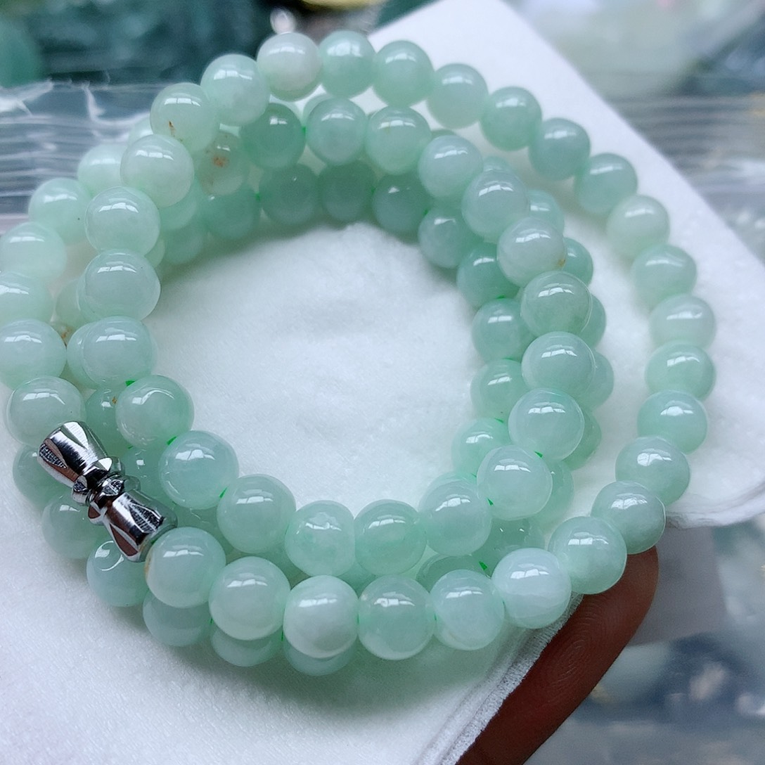 翡翠颈饰未镶嵌吊坠