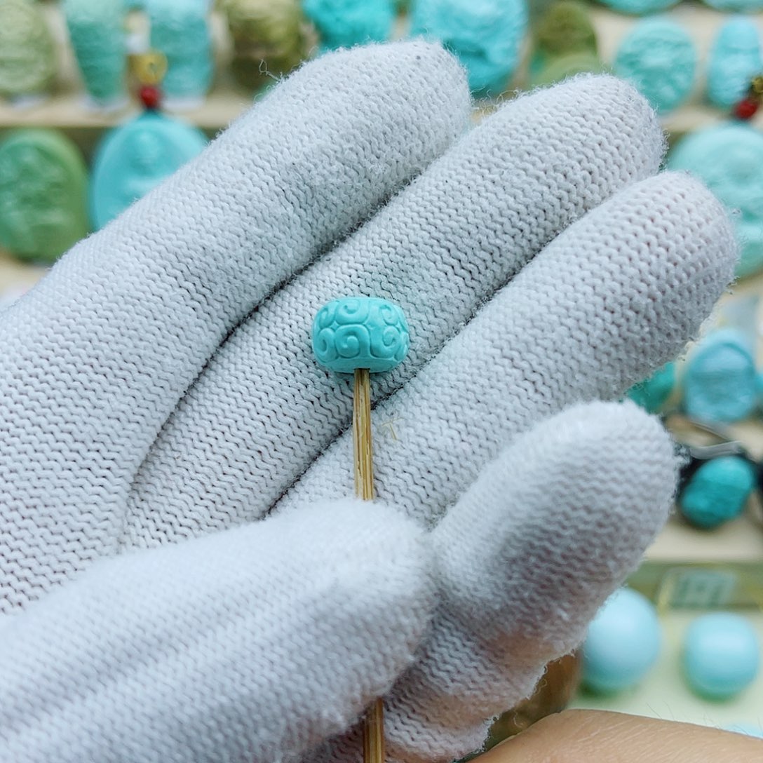 绿松石未镶嵌珠宝奇石