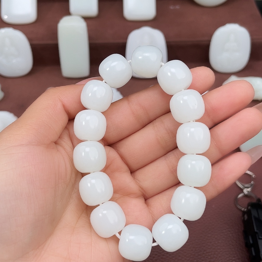 未镶嵌和田玉手串