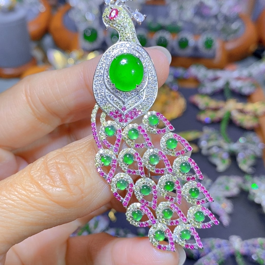 翡翠颈饰合金天然翡翠