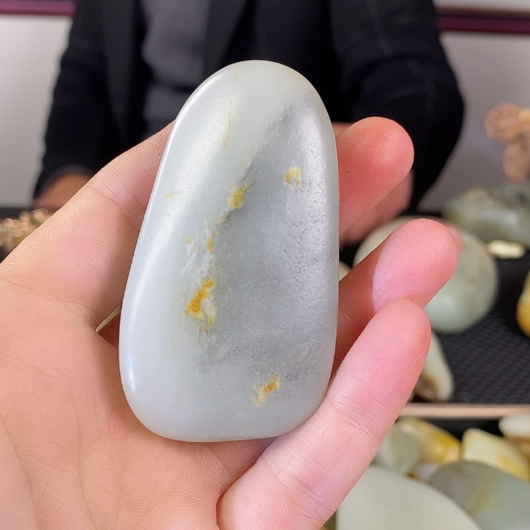 奕***门和田玉未镶嵌珠宝奇石