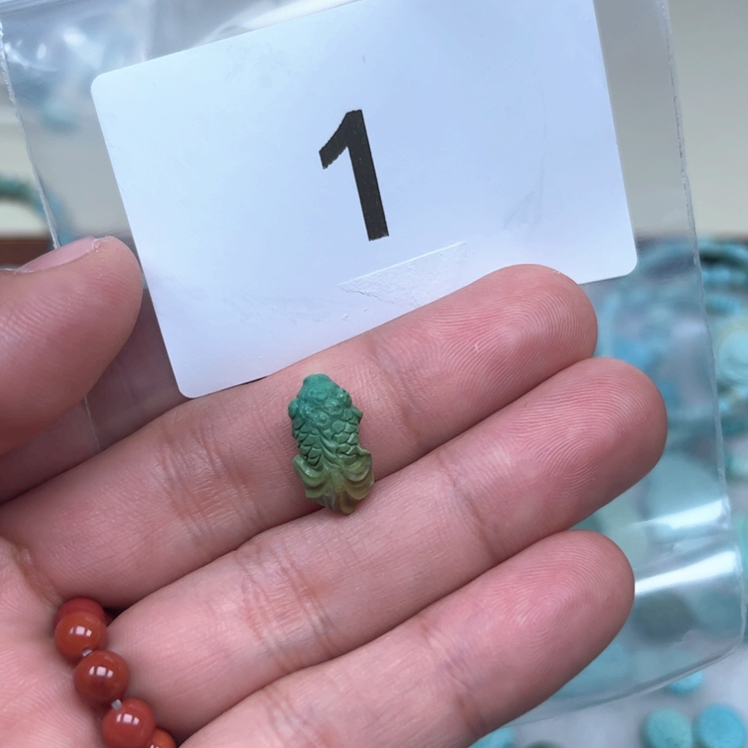 南红玛瑙未镶嵌珠宝奇石