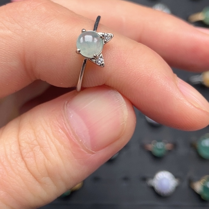 翡翠未镶嵌戒指戒指