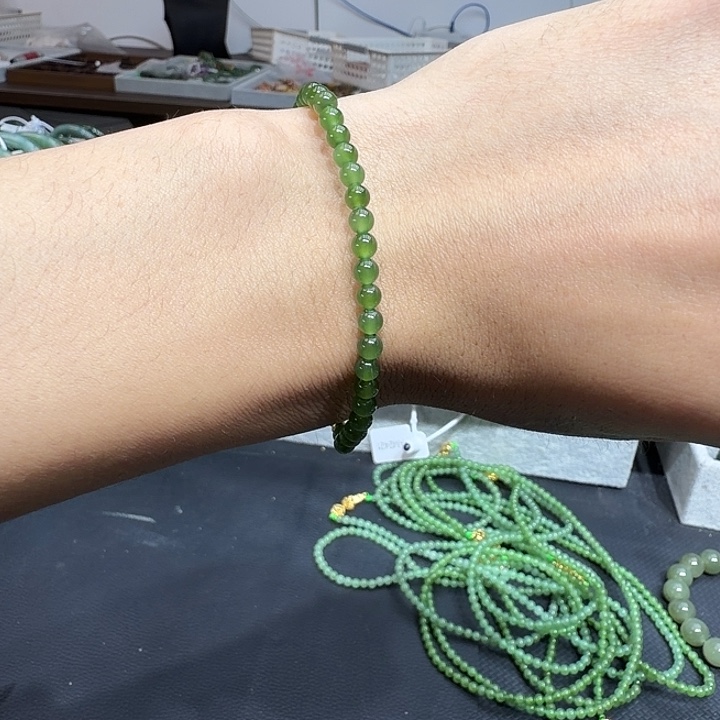 和田玉未镶嵌手链