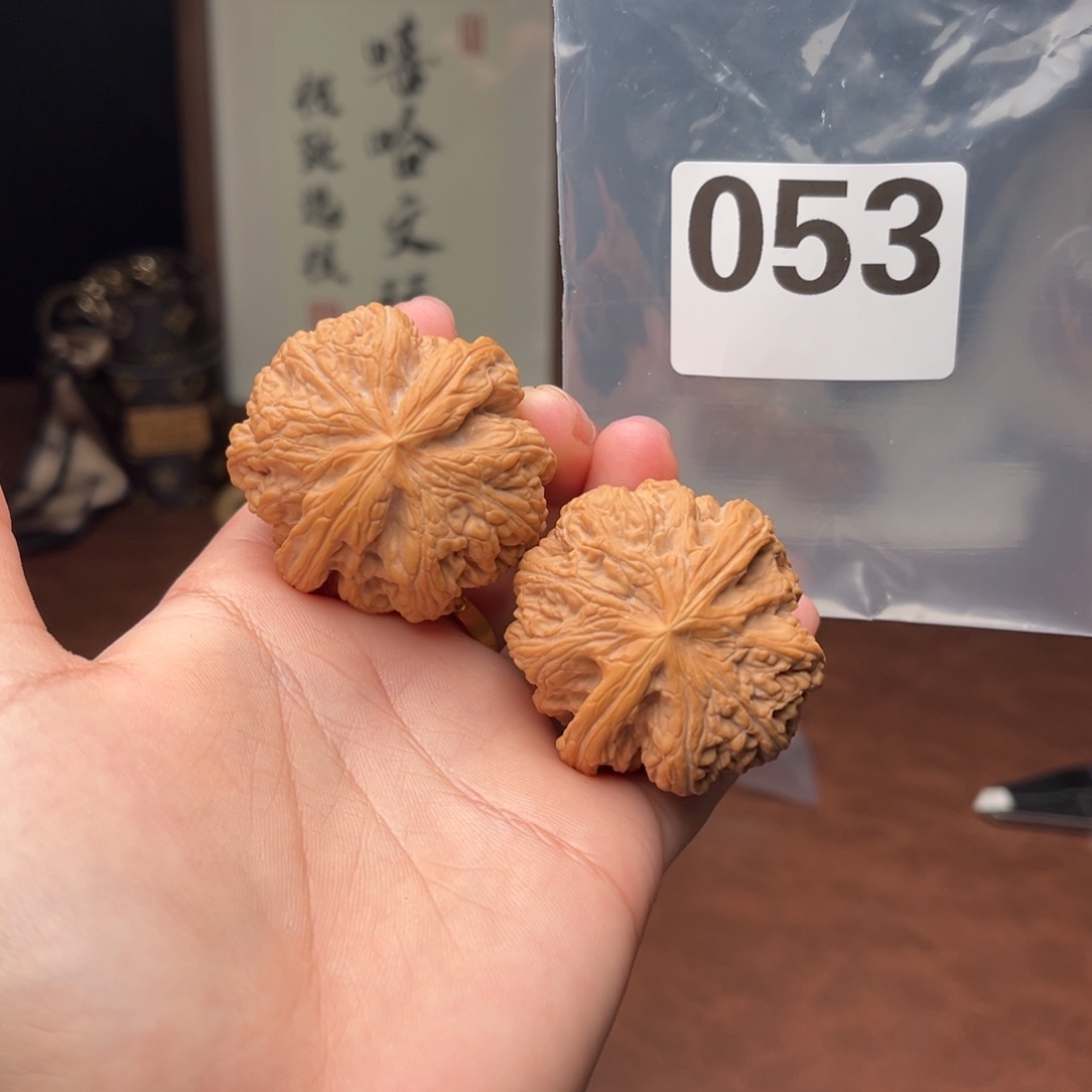 文玩核桃吊坠球筋43