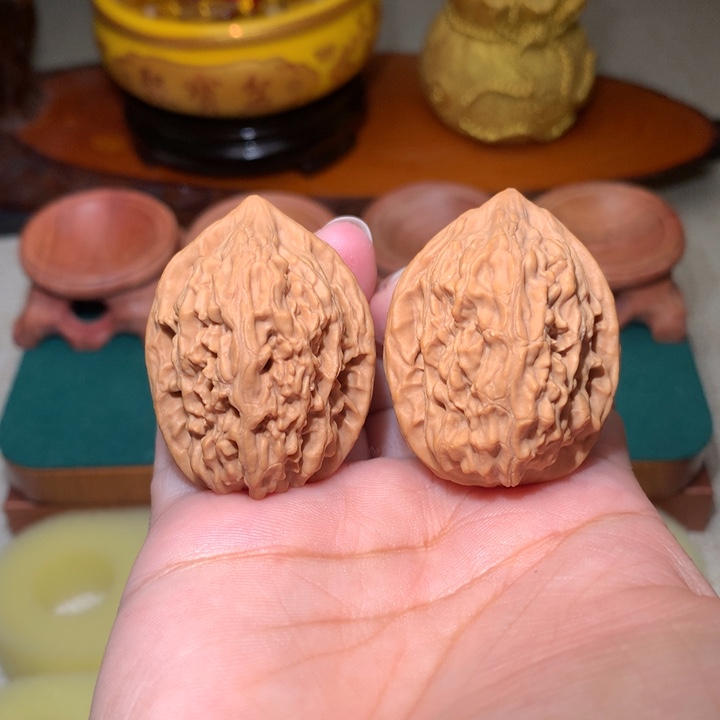 文玩核桃把件野生鸡心