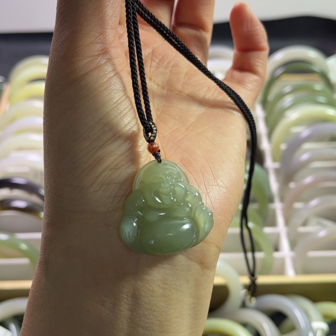 和田玉吊坠未镶嵌