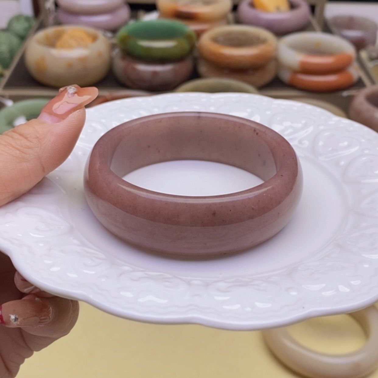 【闪购商品】石英质玉手镯未镶嵌