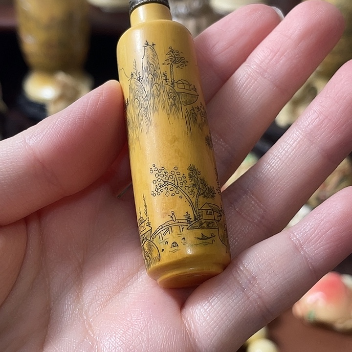 润***同树脂制品精品雕刻工艺品