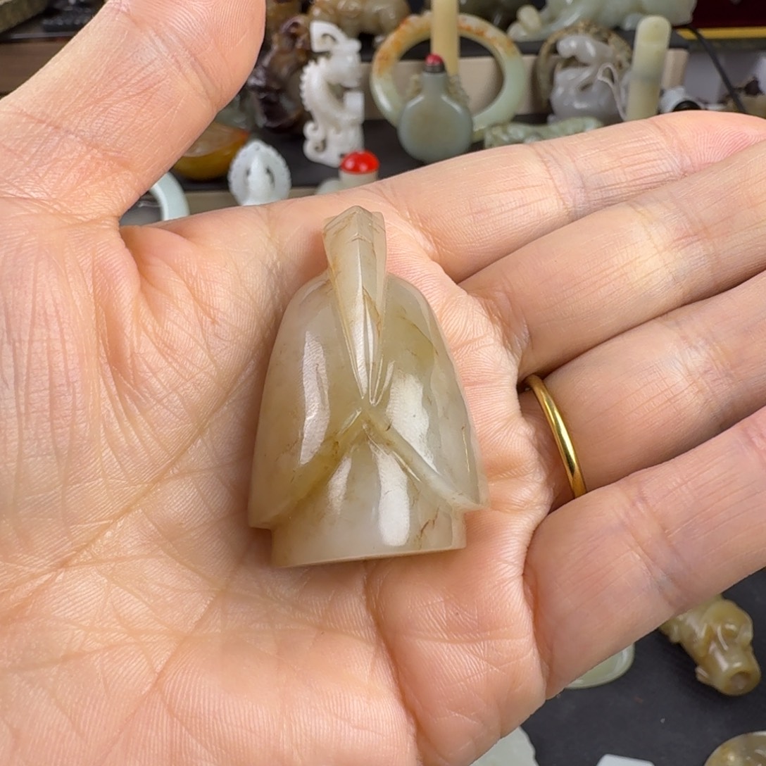 卫***东和田玉未镶嵌手链