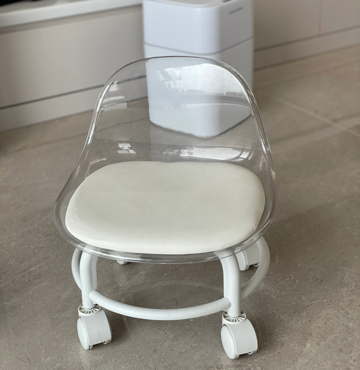 滑轮凳颜色款式随机yz