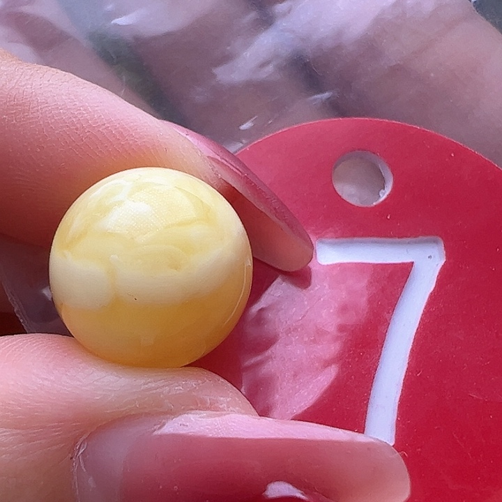 蜜蜡裸石未镶嵌微瑕 13mm圆珠