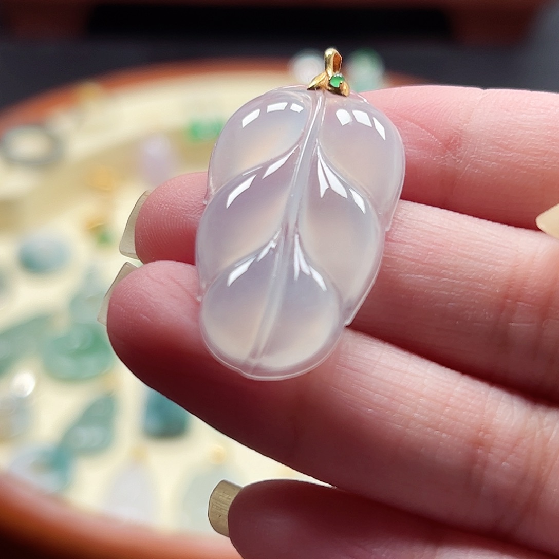 翡翠18K金镶嵌吊坠(不含链)叶子