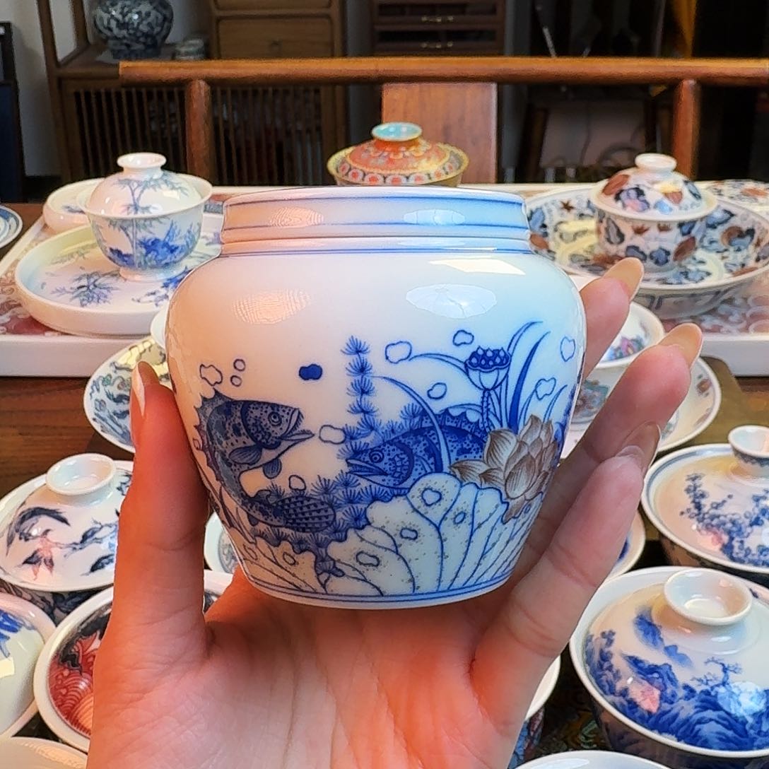 杯重工瑜器点工青花釉里红茶叶罐