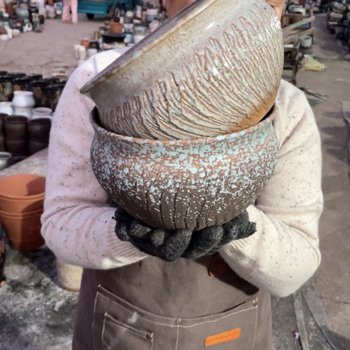 紫砂花盆口20高12瑕疵瑕疵