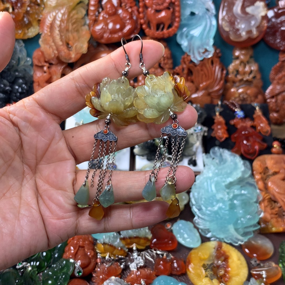 蛇纹石玉耳坠未镶嵌