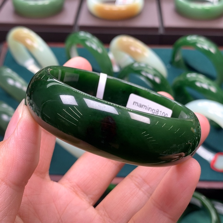 未镶嵌手镯和田玉（碧玉）