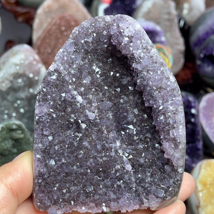 水晶摆件未镶嵌捡漏