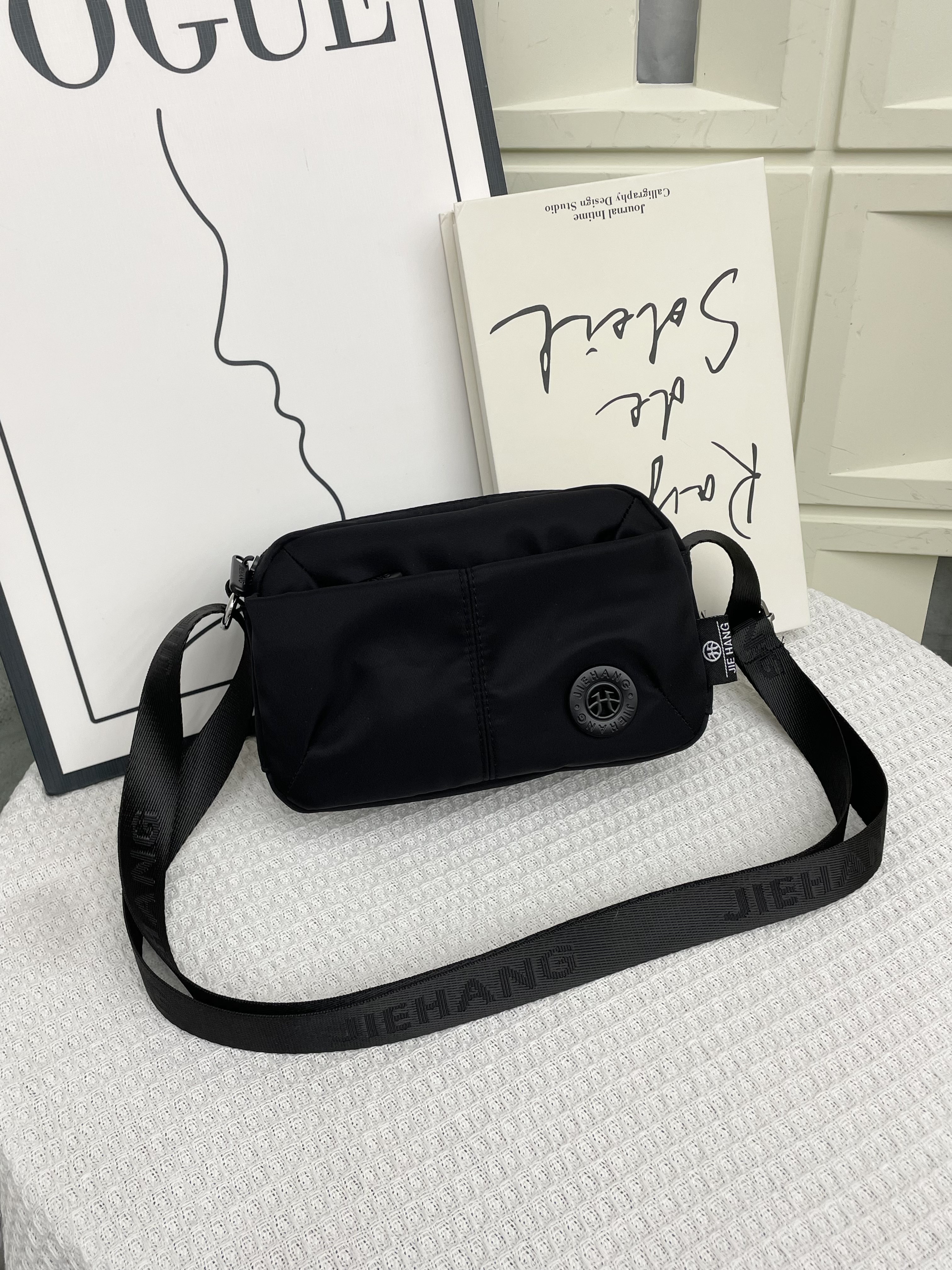 韩系简约百搭斜跨包 1079#