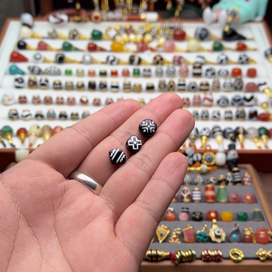 邹***力玛瑙/玉髓未镶嵌单珠