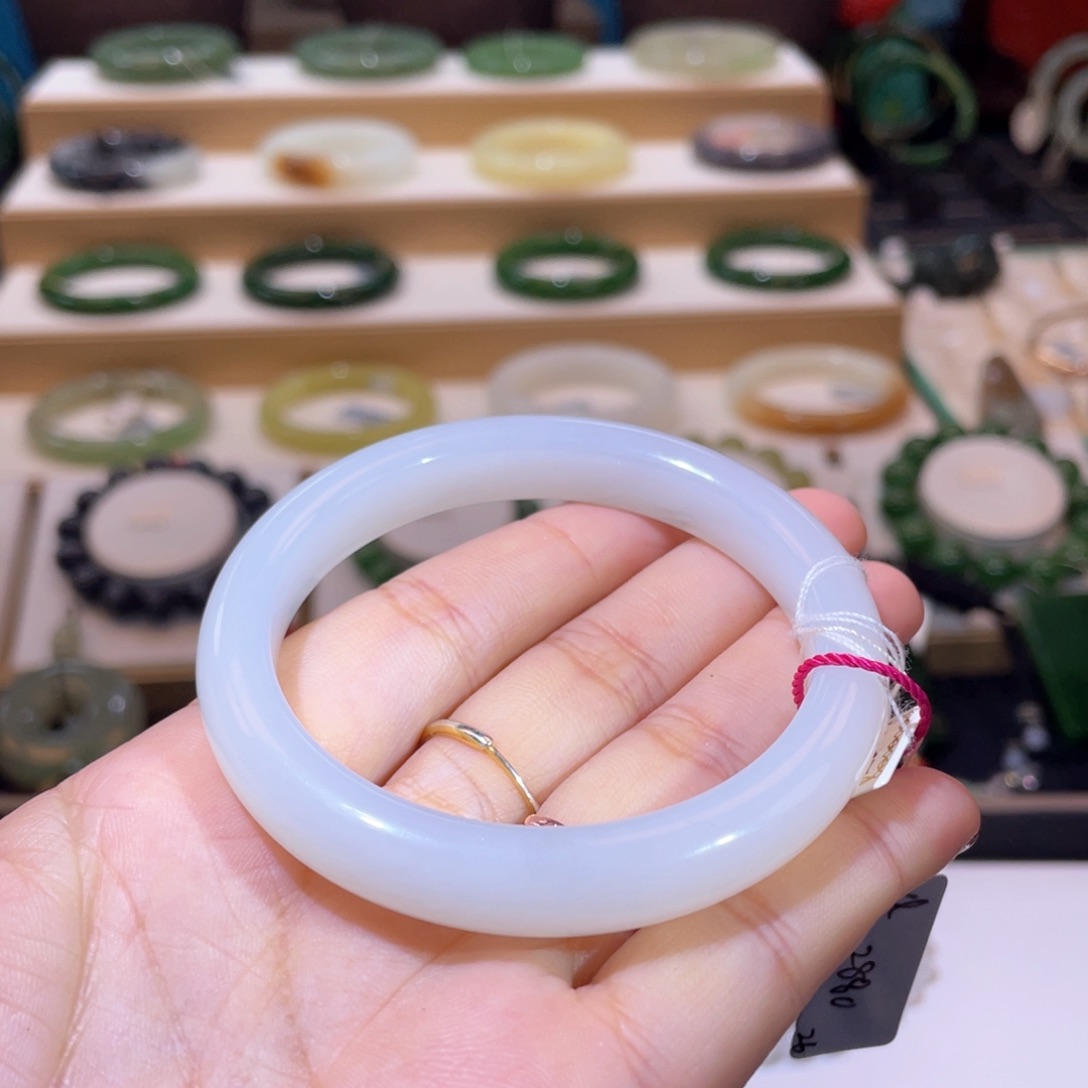 和田玉高品白玉手镯56未镶嵌