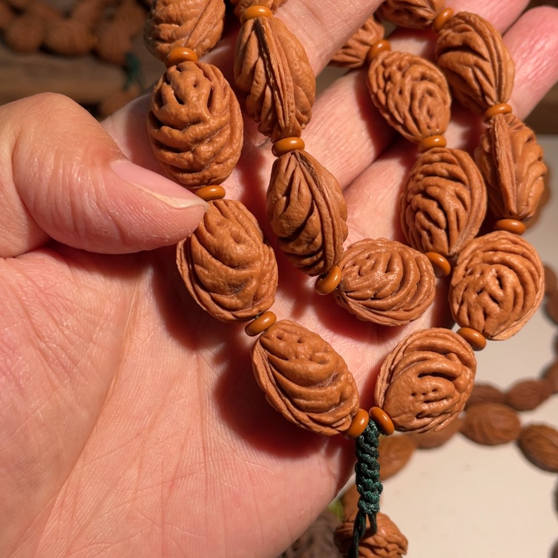 P***层手串桃核gfffffgghhhhj