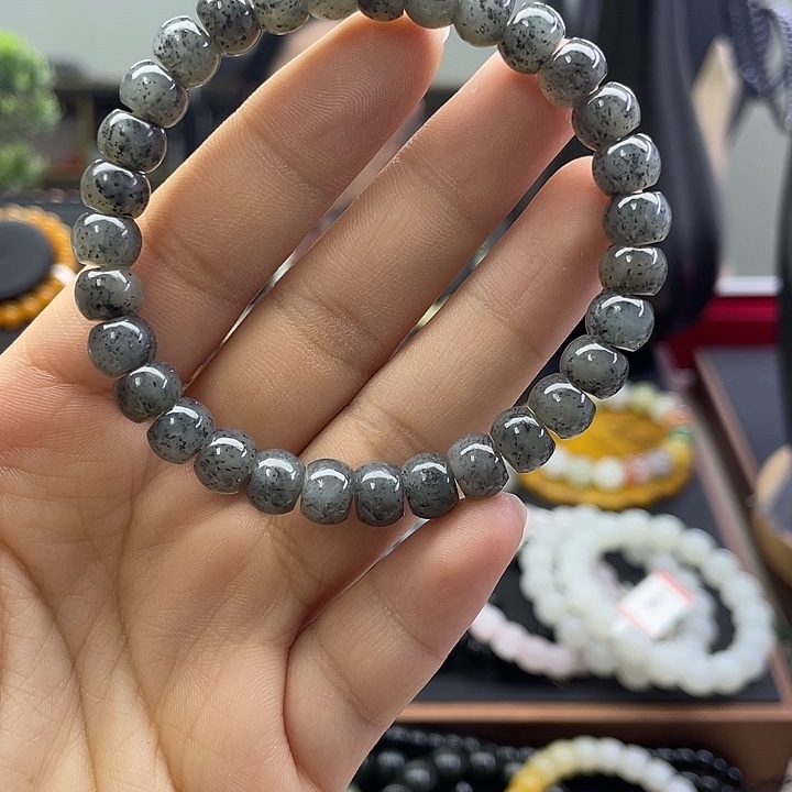 和田玉未镶嵌手串