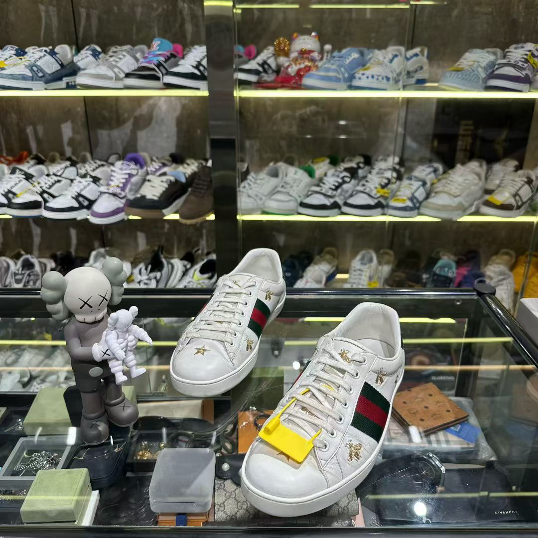 99新 GUCCI/古驰 蜜蜂刺绣白色板鞋/42码/99新