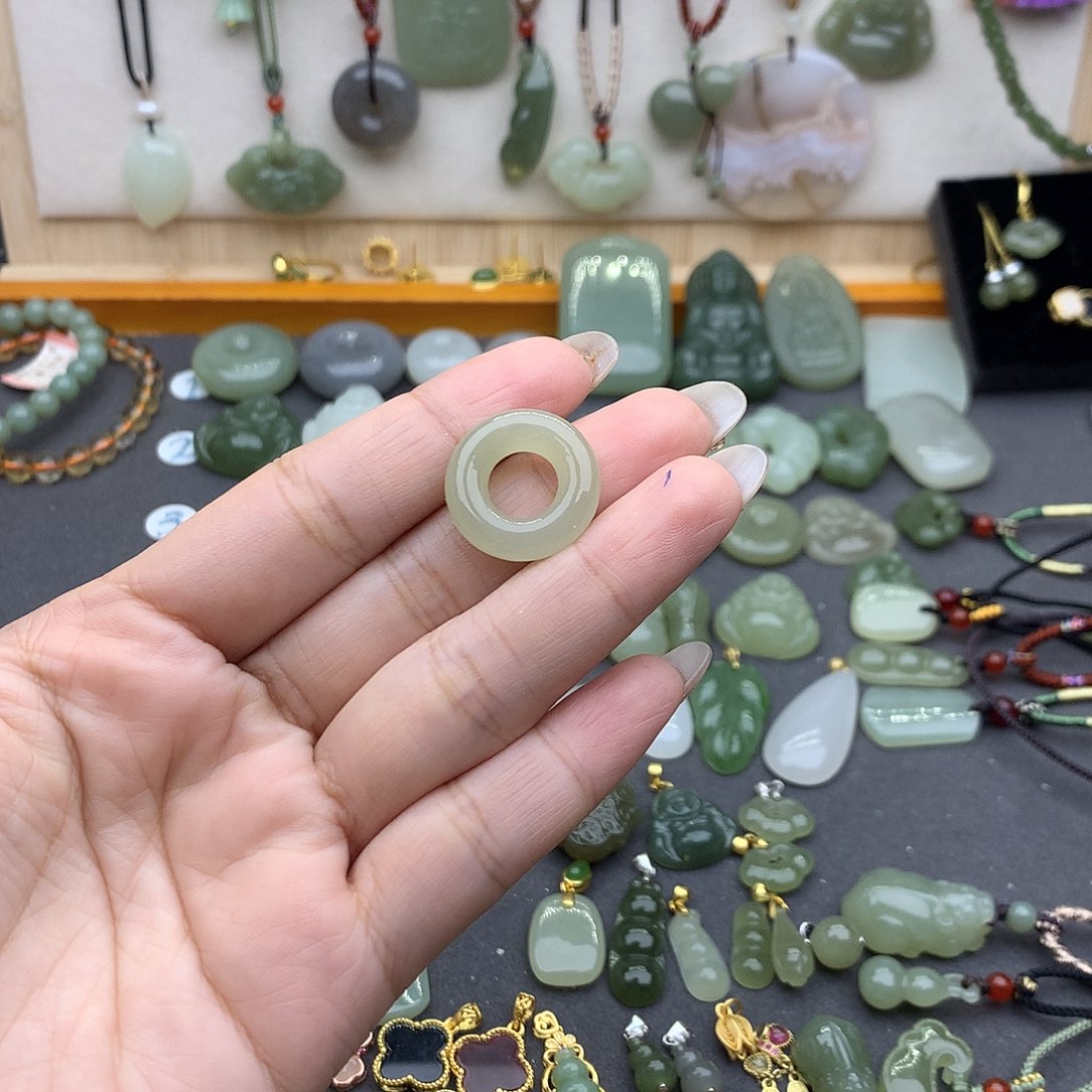 和田玉吊坠(不含链)未镶嵌