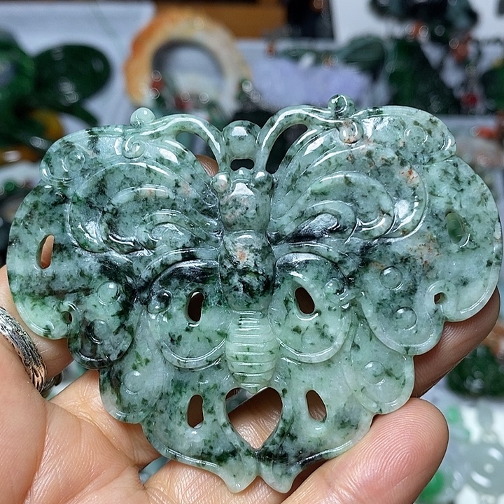 翡翠未镶嵌吊坠(赠链)