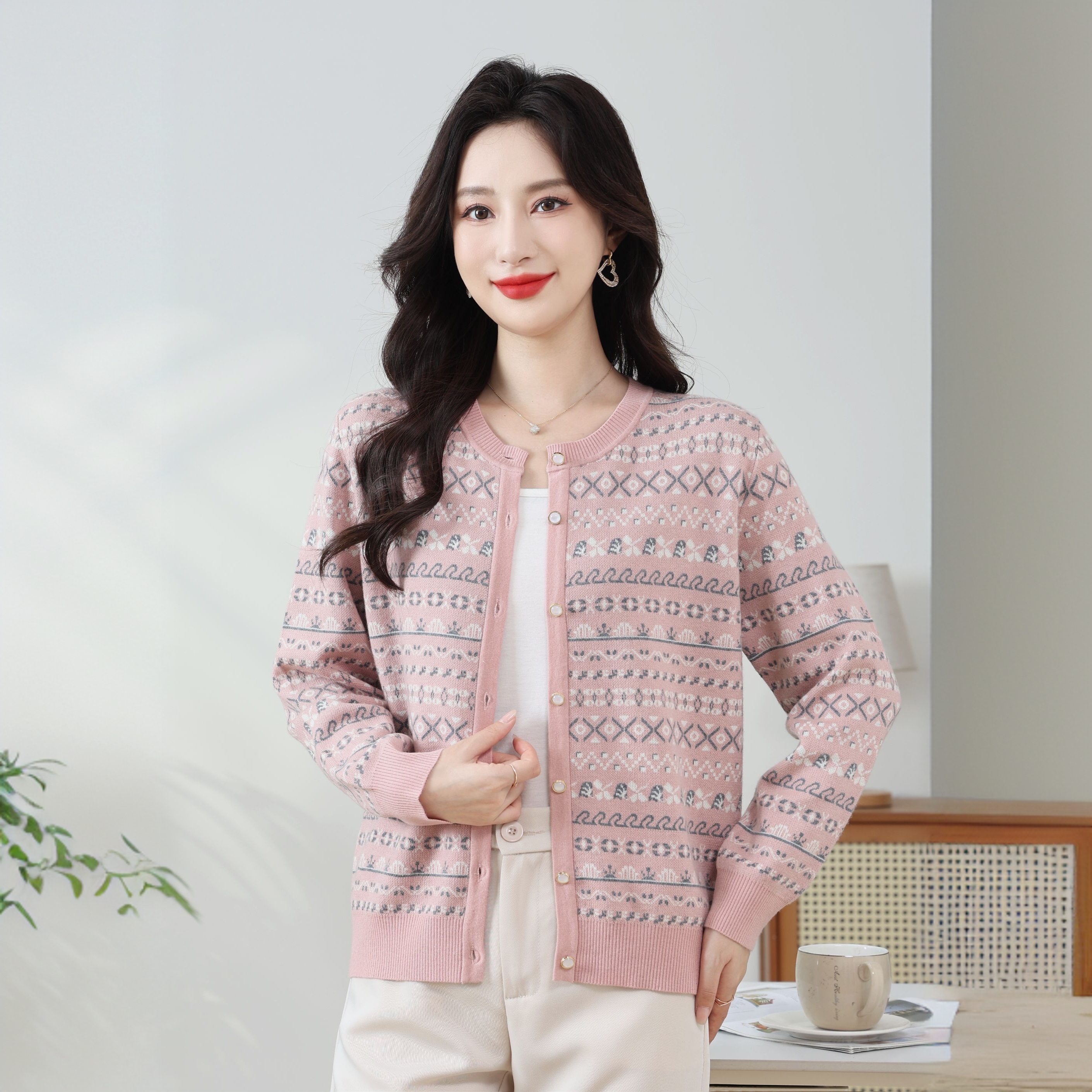 2025春秋新款中年妈妈装提花针织开衫女圆领秋季上衣宽松大码毛衣