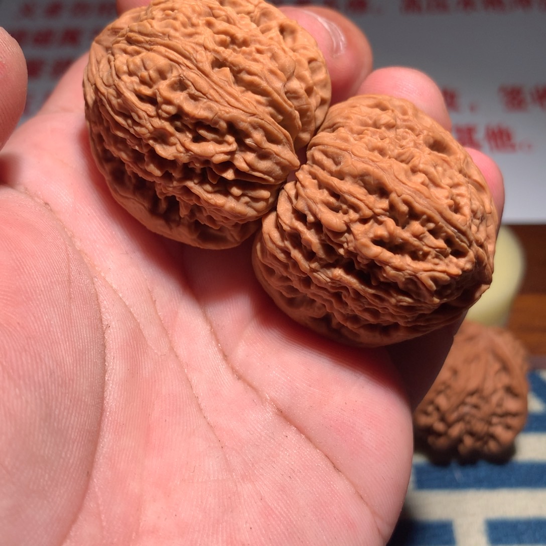 两***尚文玩核桃吊坠南疆