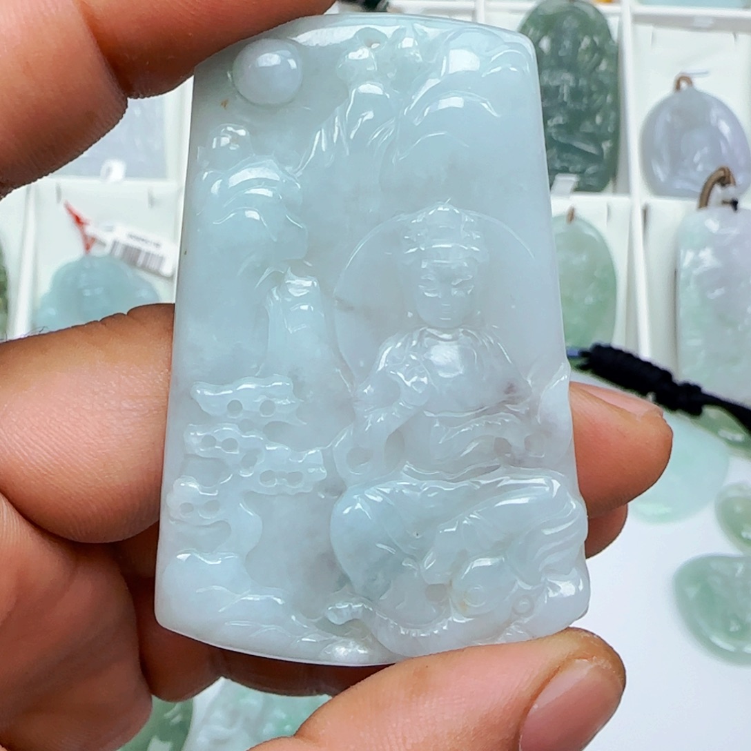 翡翠颈饰未镶嵌翡翠