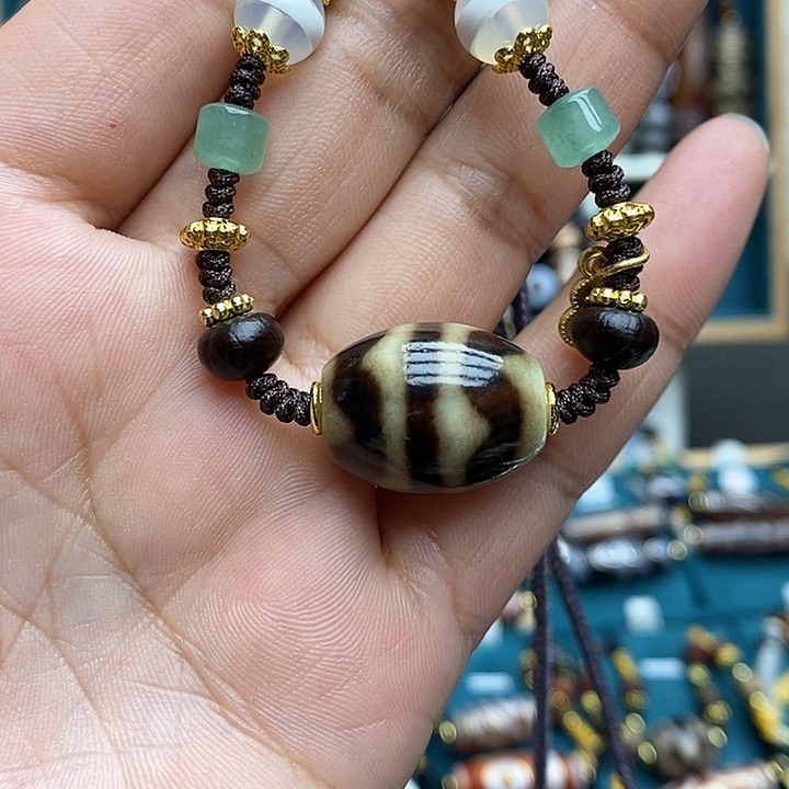 玛瑙/玉髓颈饰合金