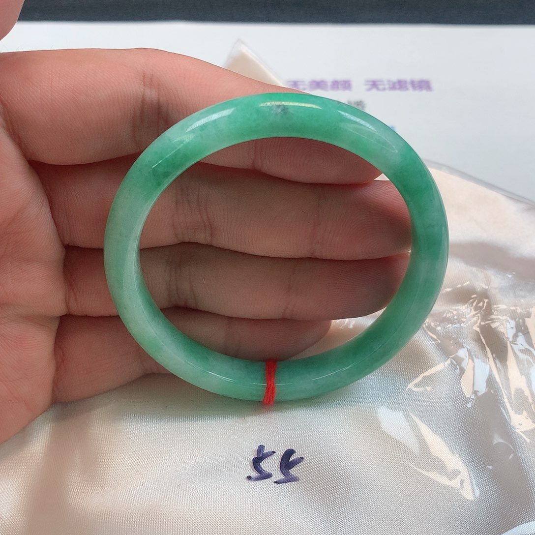 翡翠手镯未镶嵌273号