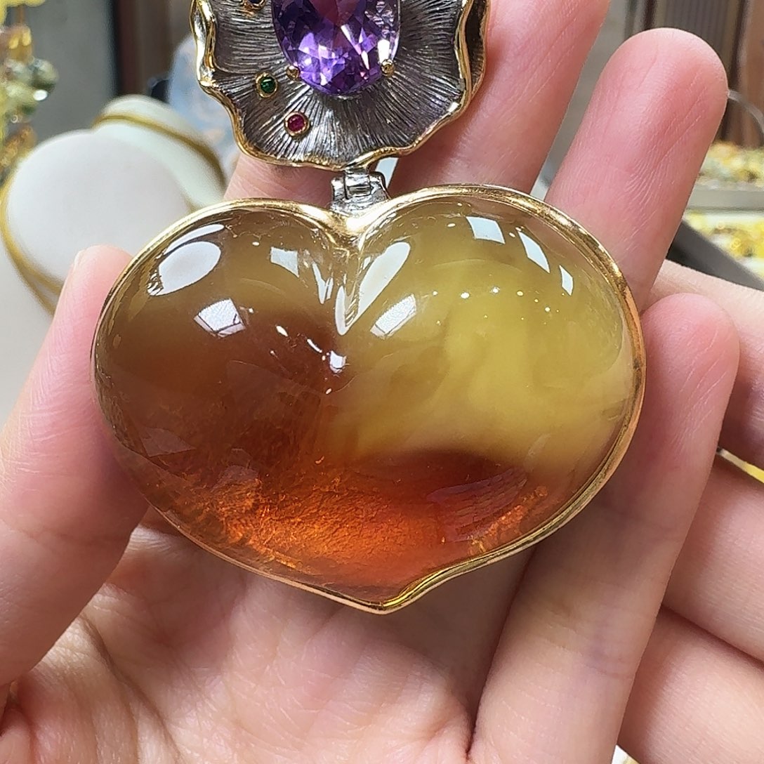 琥珀未镶嵌颈饰吊坠