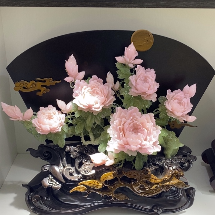未镶嵌蛇纹石玉（覆膜）珠宝奇石