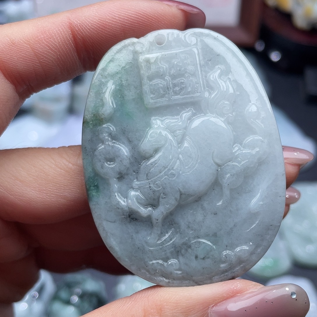 翡翠未镶嵌颈饰翡翠