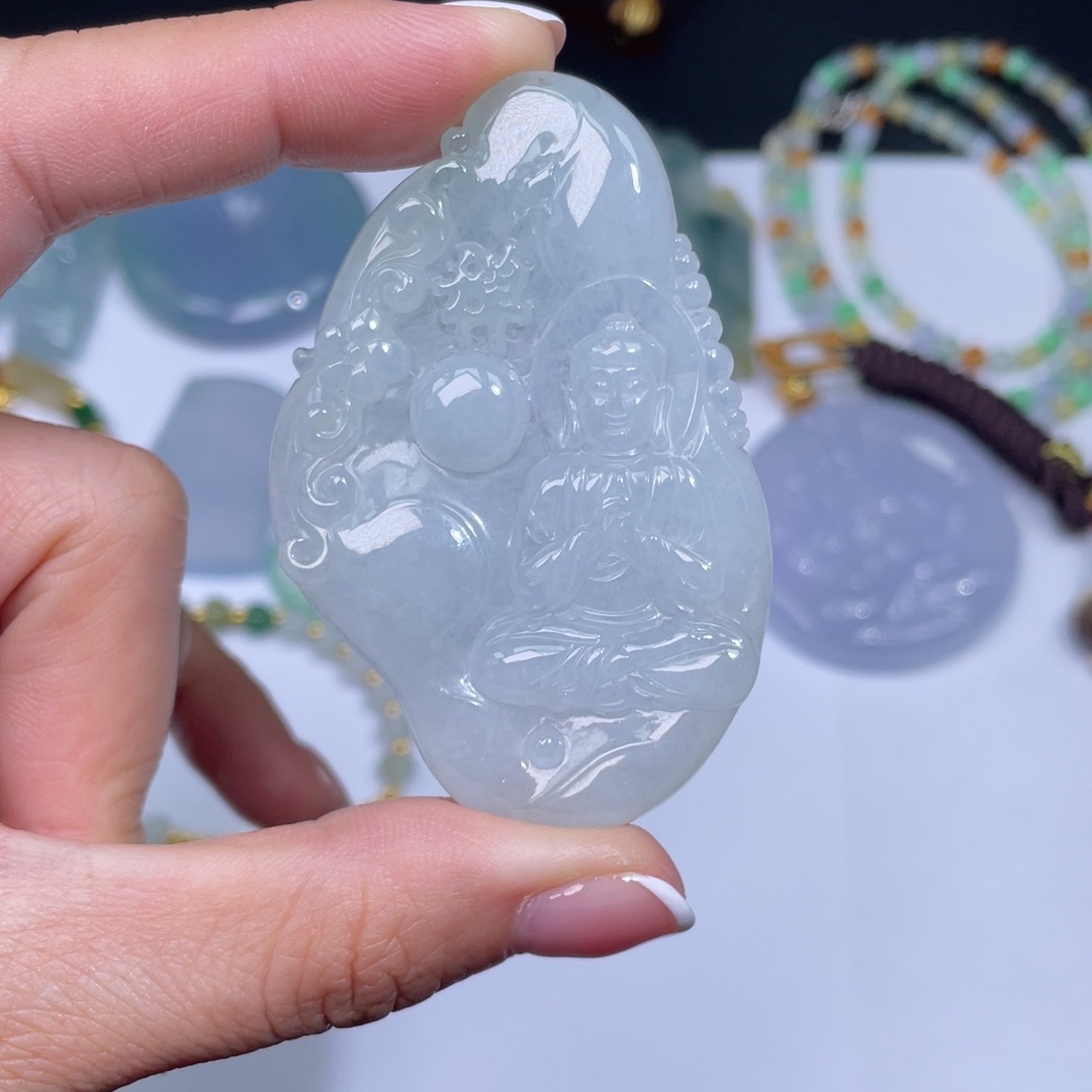 翡翠手链未镶嵌牌子