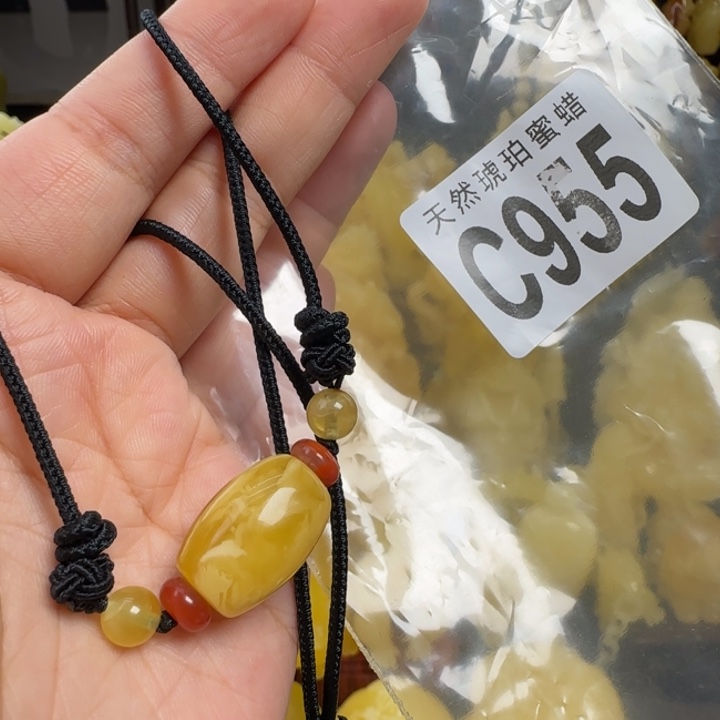 未镶嵌蜜蜡珠宝奇石