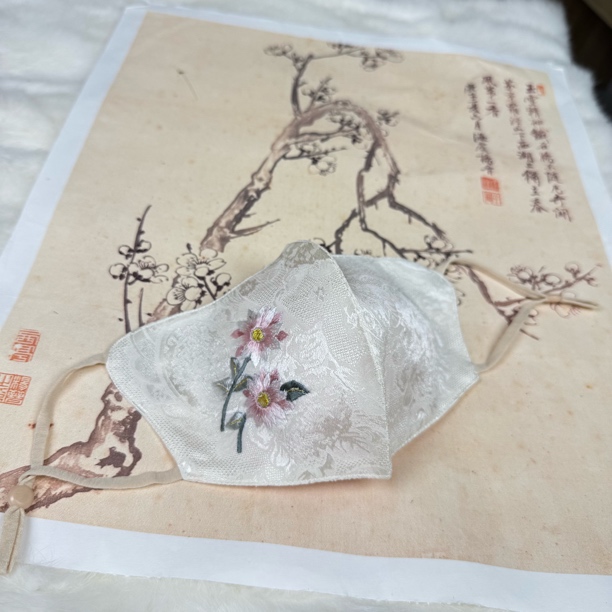 桑蚕丝口罩透气口罩花位随机不可退换