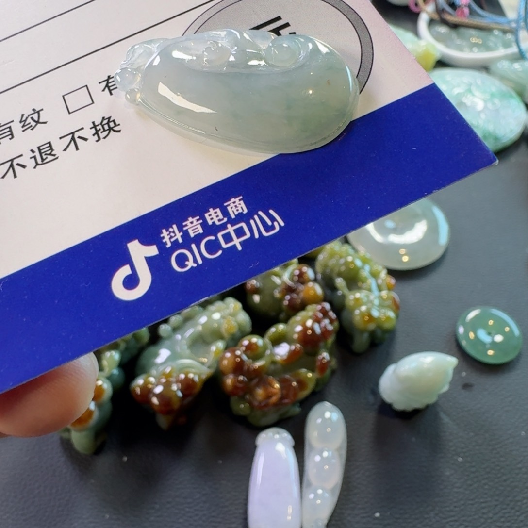 翡翠颈饰未镶嵌家**宝颈饰