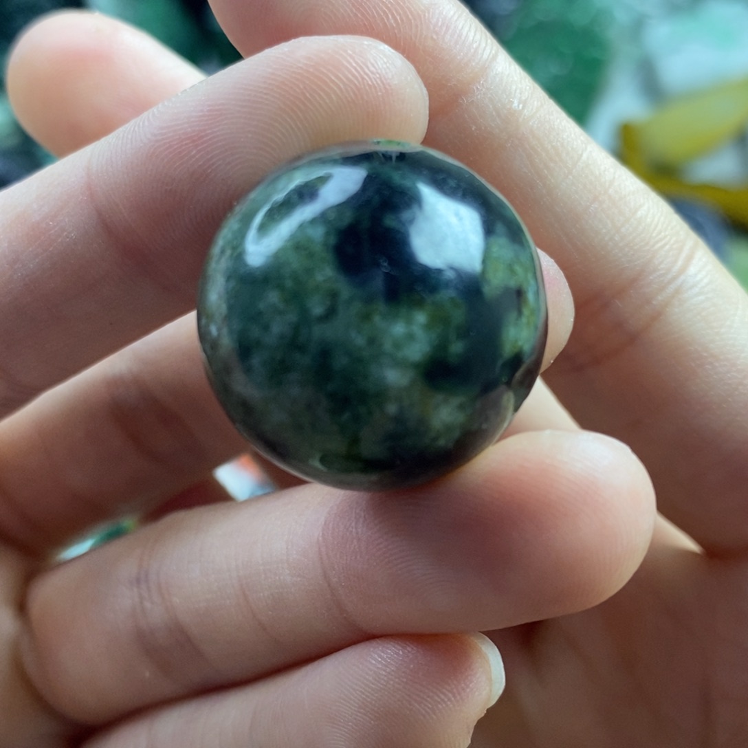 翡翠颈饰未镶嵌吊坠