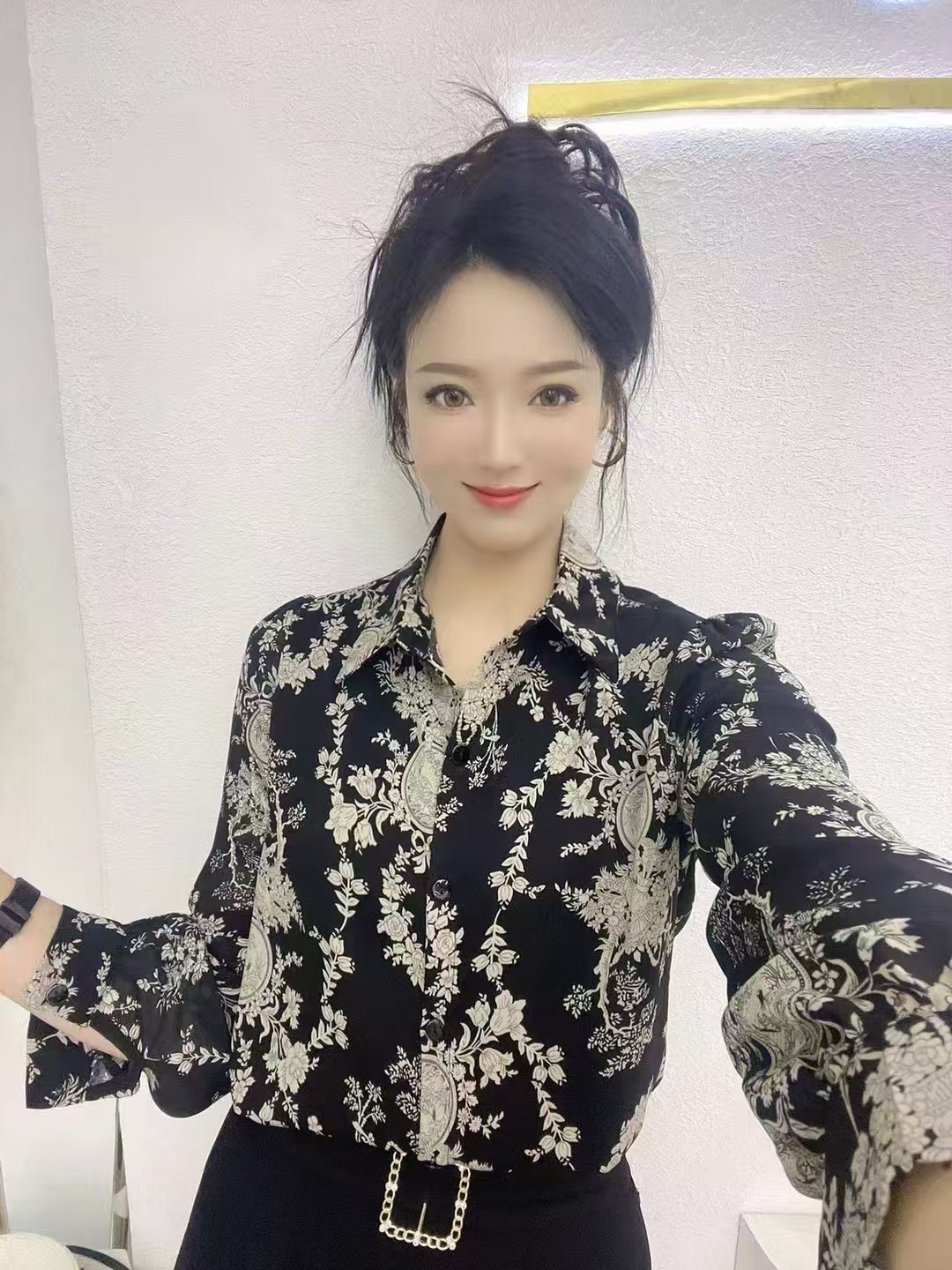 黑色花2388翻领小衫