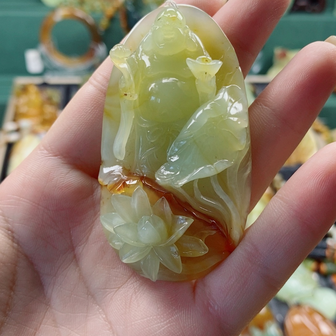 眼***～蛇纹石玉未镶嵌颈饰