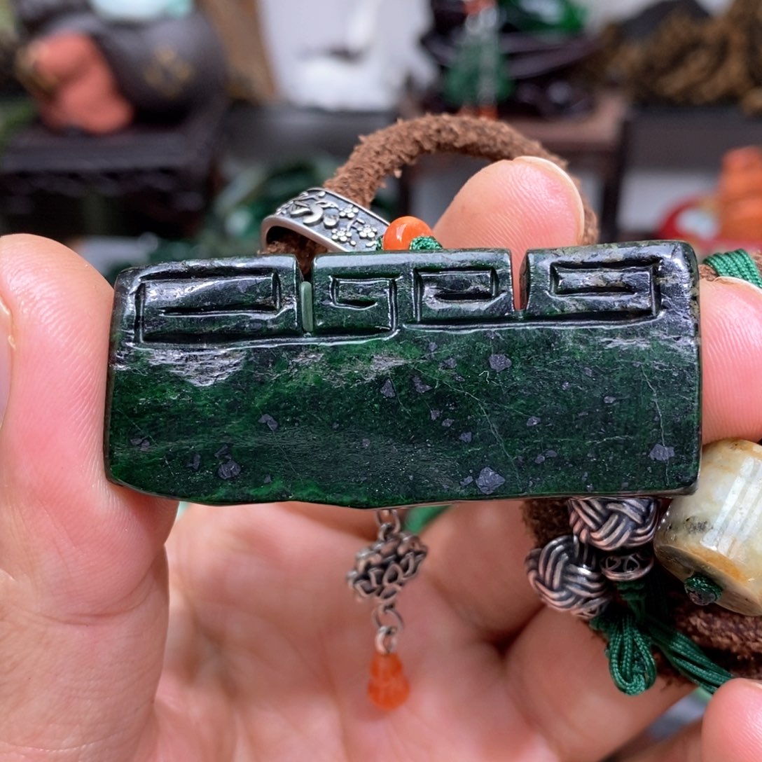 翡翠颈饰银S925镶嵌漂亮美眉