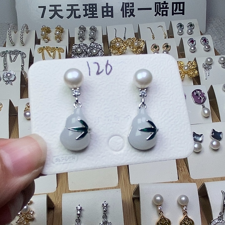 银S925镶嵌耳饰淡水珍珠
