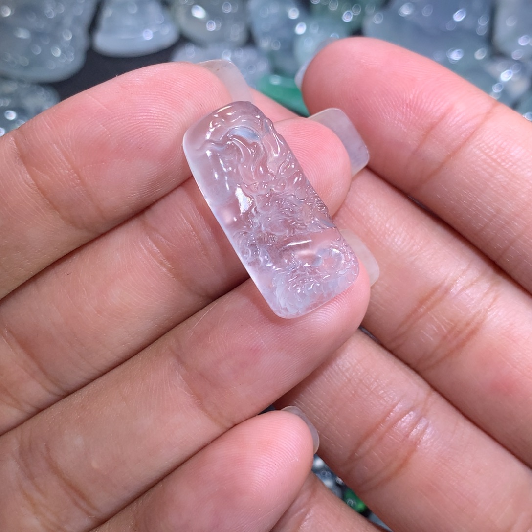 翡翠裸石未镶嵌冰波大龙牌